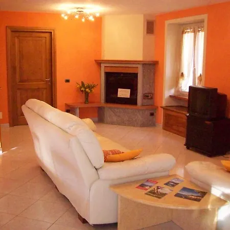 Casa A Διαμέρισμα Trarego
